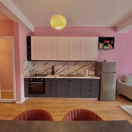 Coral Apartment - City Center Тирана Экстерьер фото