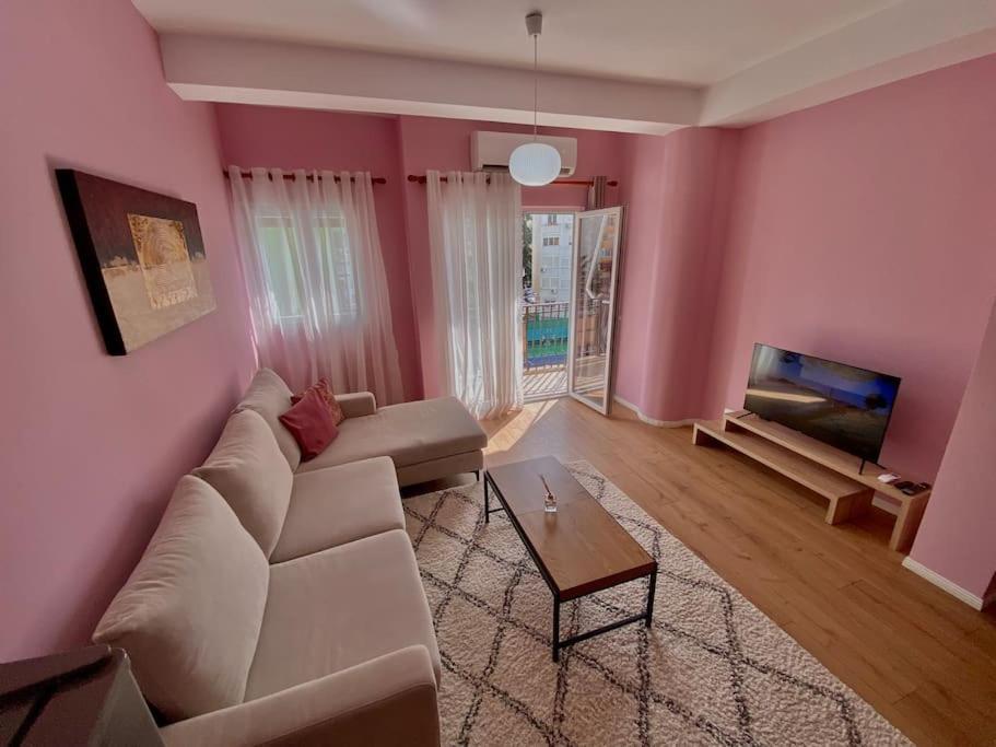 Coral Apartment - City Center Тирана Экстерьер фото